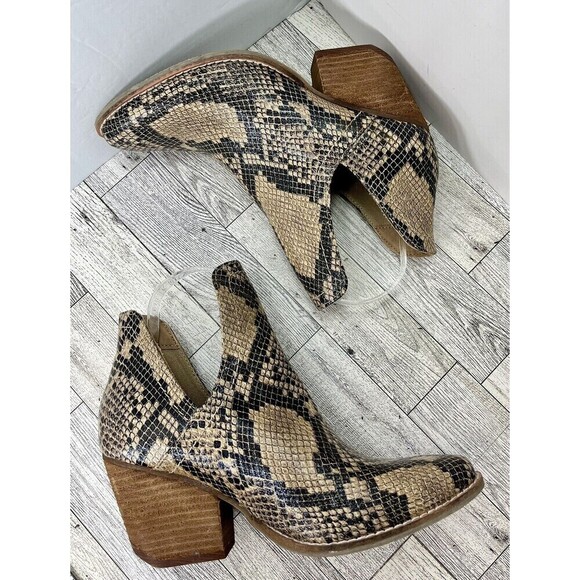 COCONUTS BY MATISSE Trader Boots Booties 7.5M Heels Snake Print Cowgirl Boho - Picture 3 of 9